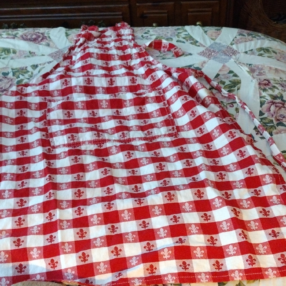 Women's Apron